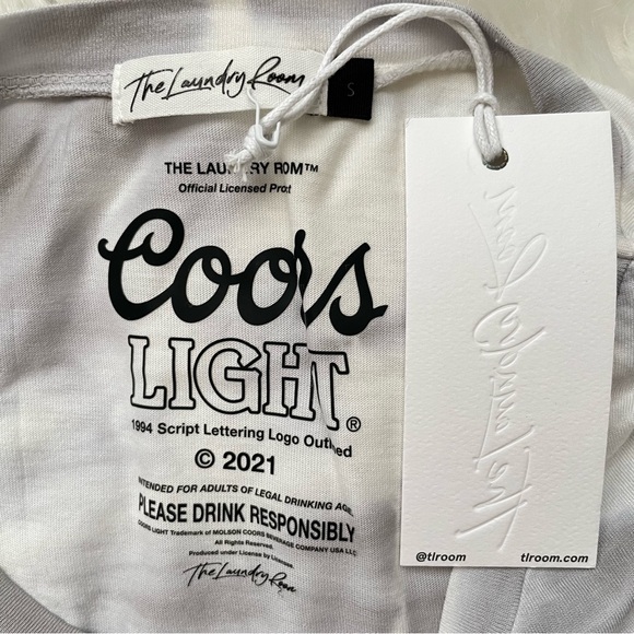 Coors Light x The Laundry Room x UO Beer Wolf Crop Oversized Tee - Diamond Dye - Picture 11 of 13